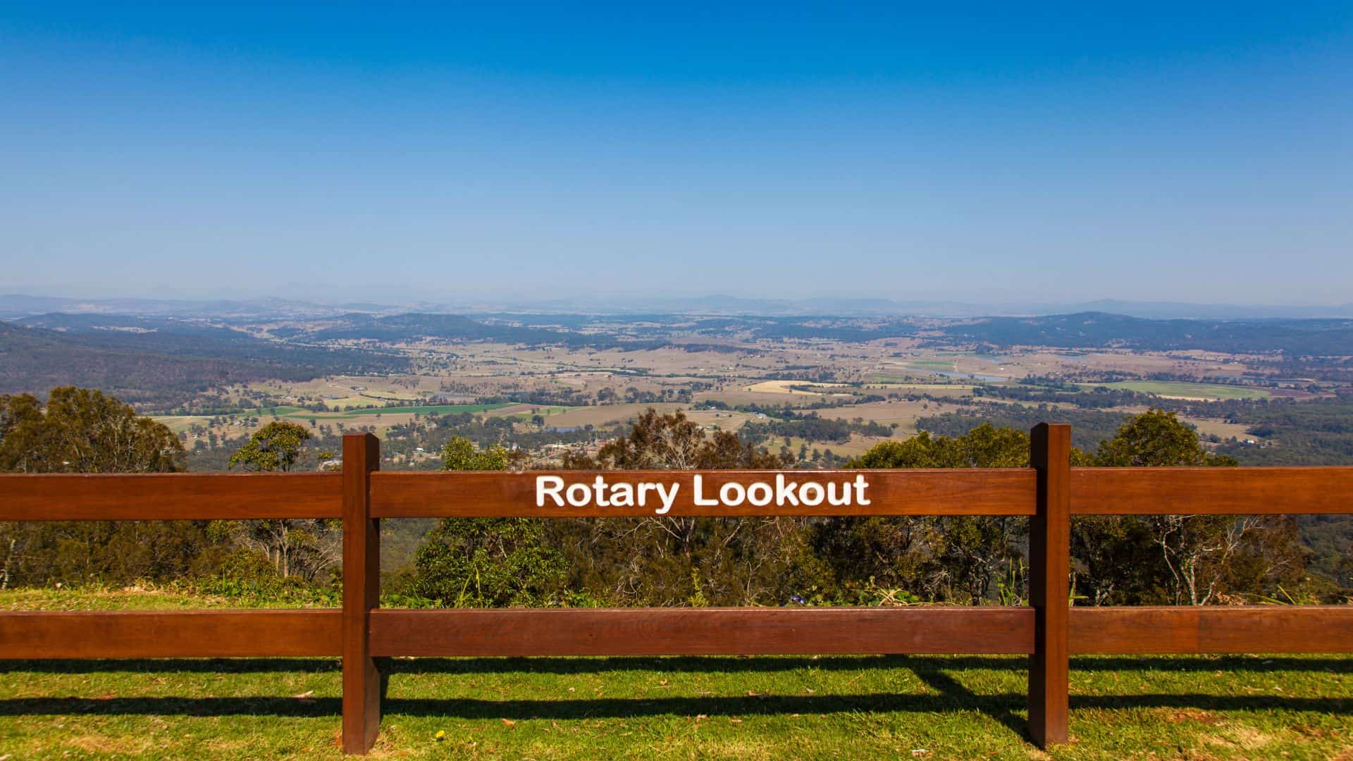 Tamborine Mountain lookout